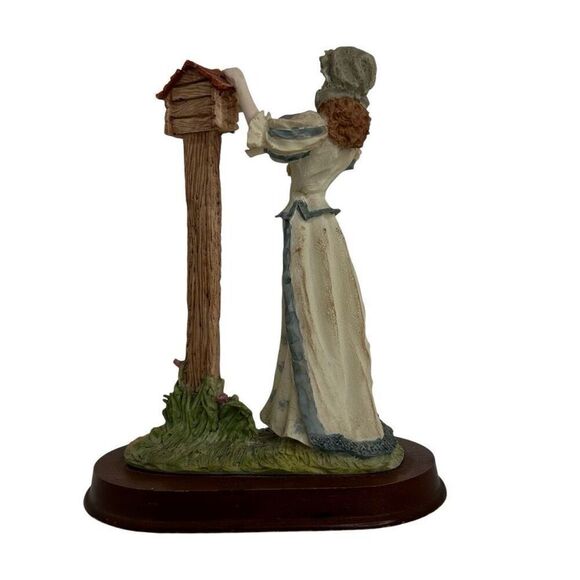 La Verona Figurine 8" Multicolor Girl At The Mailbox Hand Painted Porcelain - Picture 4 of 8